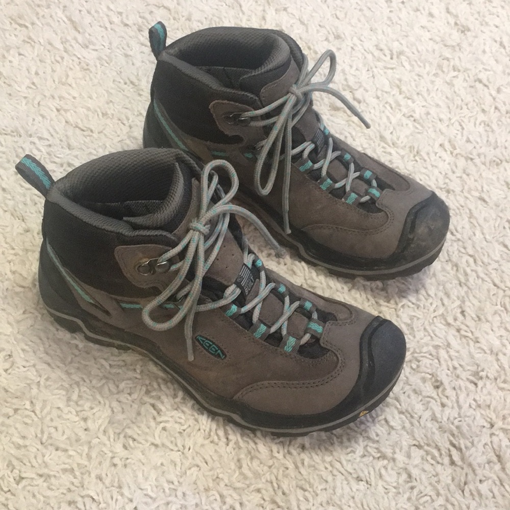 Keen women’s hiking boots